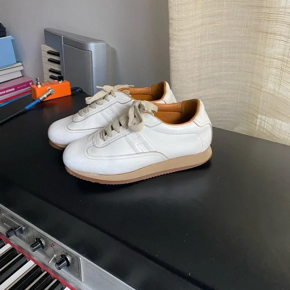 Hermes white leather Sneakers rubber shoes size 36 laced H logo flats